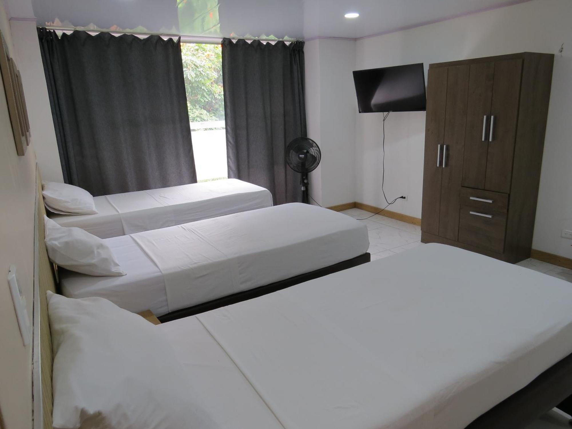 Hotel A & A Santa Alejandria Меделин Екстериор снимка