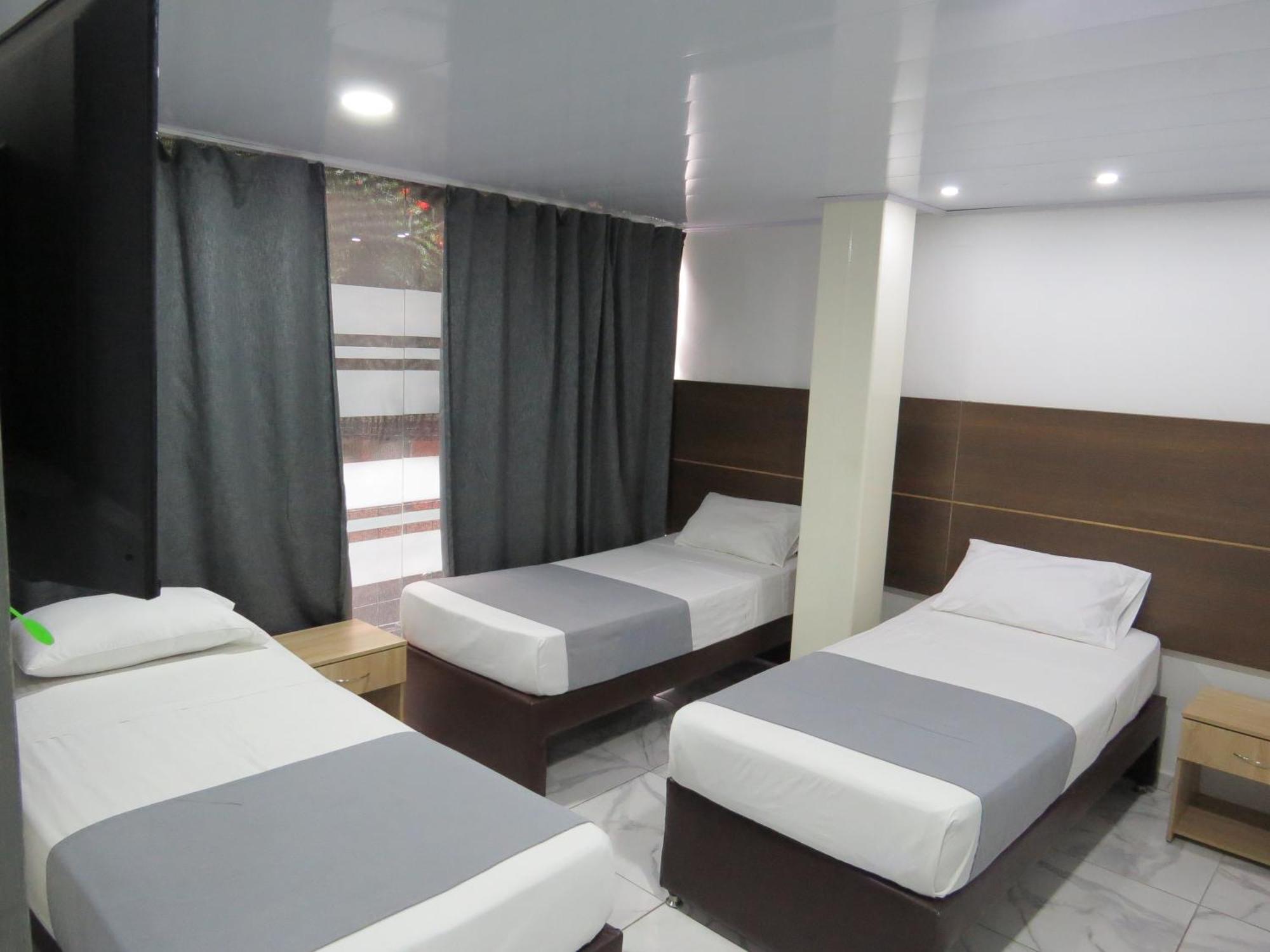 Hotel A & A Santa Alejandria Меделин Екстериор снимка