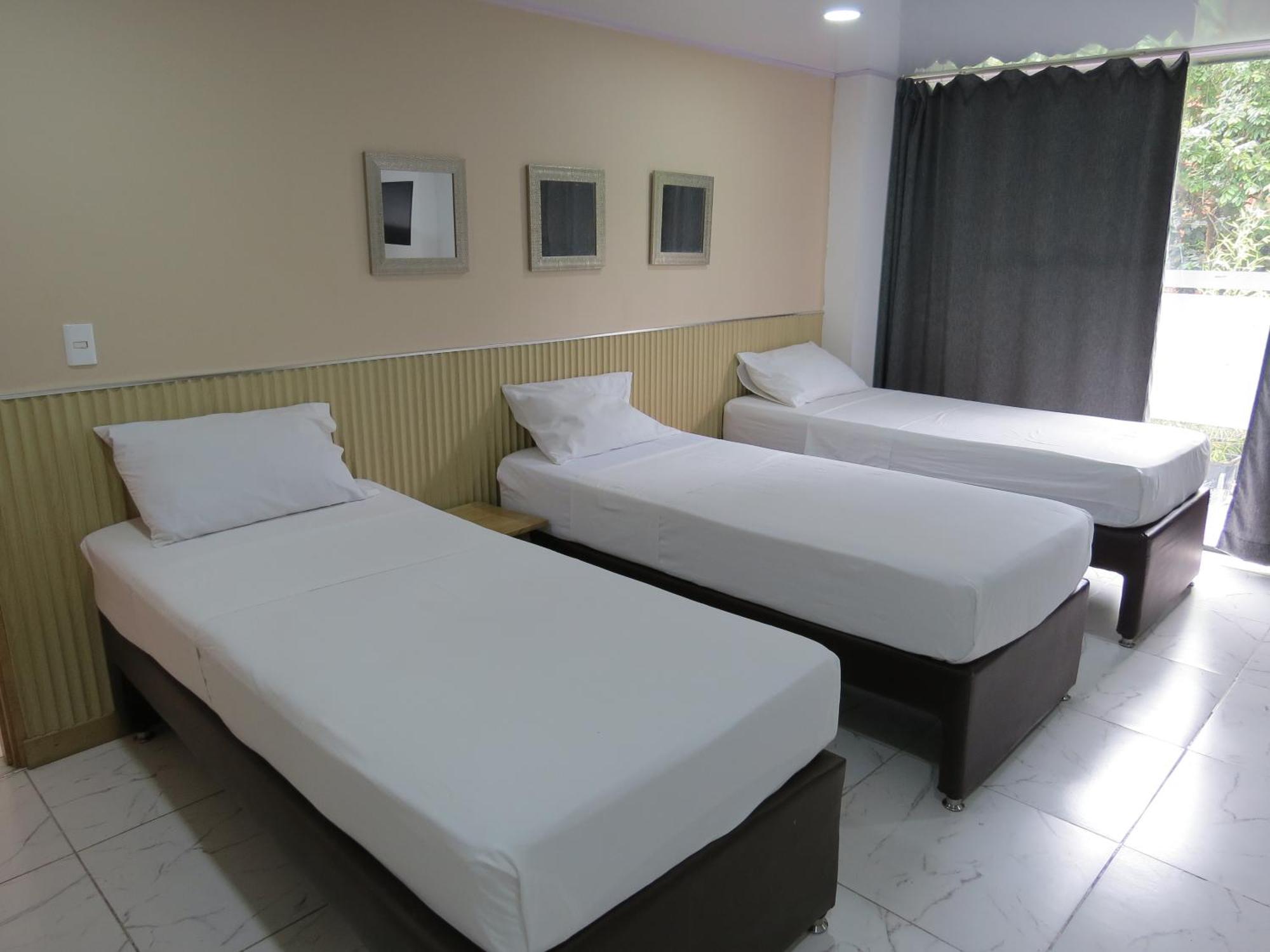 Hotel A & A Santa Alejandria Меделин Екстериор снимка